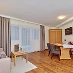 Alp Tiroler Adler Апарт-отель Зёльден