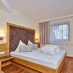 Alp Tiroler Adler 4* ゼルデン
