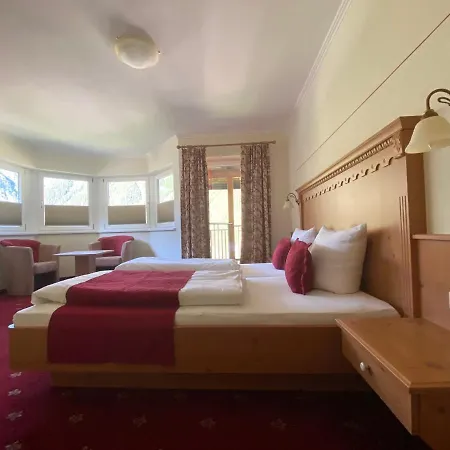 Alp Tiroler Adler Aparthotel 4*