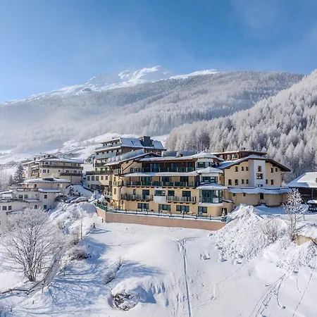 Alp Tiroler Adler Lägenhetshotell 4*