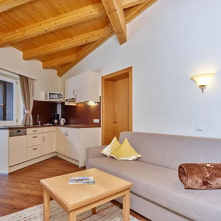 Alp Tiroler Adler Апарт-готель Зельден