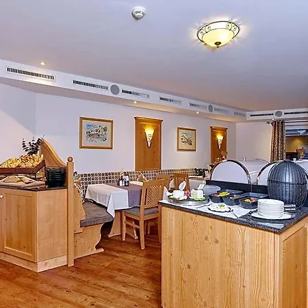 Alp Tiroler Adler Lägenhetshotell
