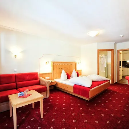 Aparthotel Alp Tiroler Adler 4*