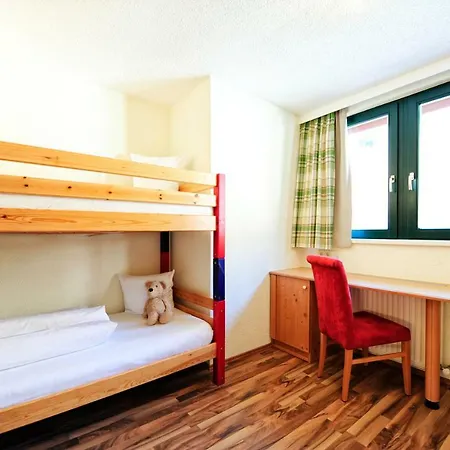 Lägenhetshotell Alp Tiroler Adler 4*