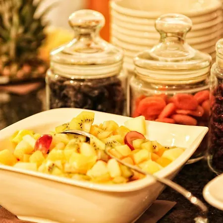 מלון דירות Alp Tiroler Adler 4*