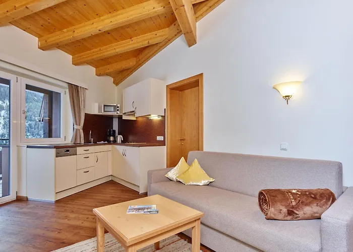 Alp Tiroler Adler Апарт-готель Зельден