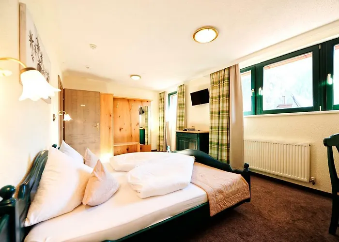 Alp Tiroler Adler 아파트호텔 4*