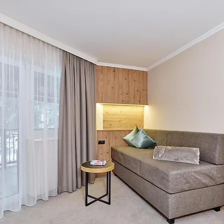 Alp Tiroler Adler Apart-hotel